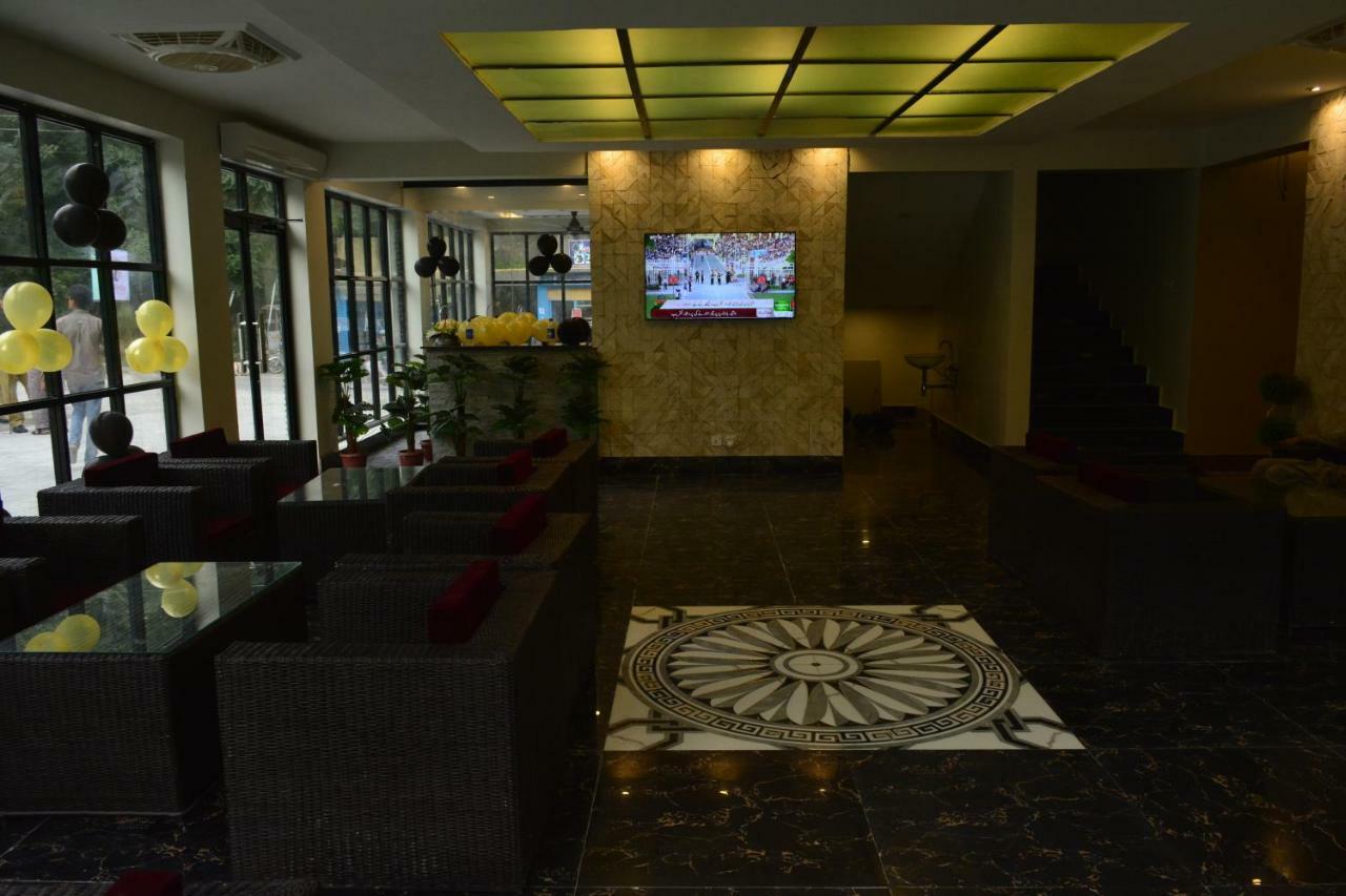 La Orilla Hotel&Restaurant Muzaffarabad Esterno foto