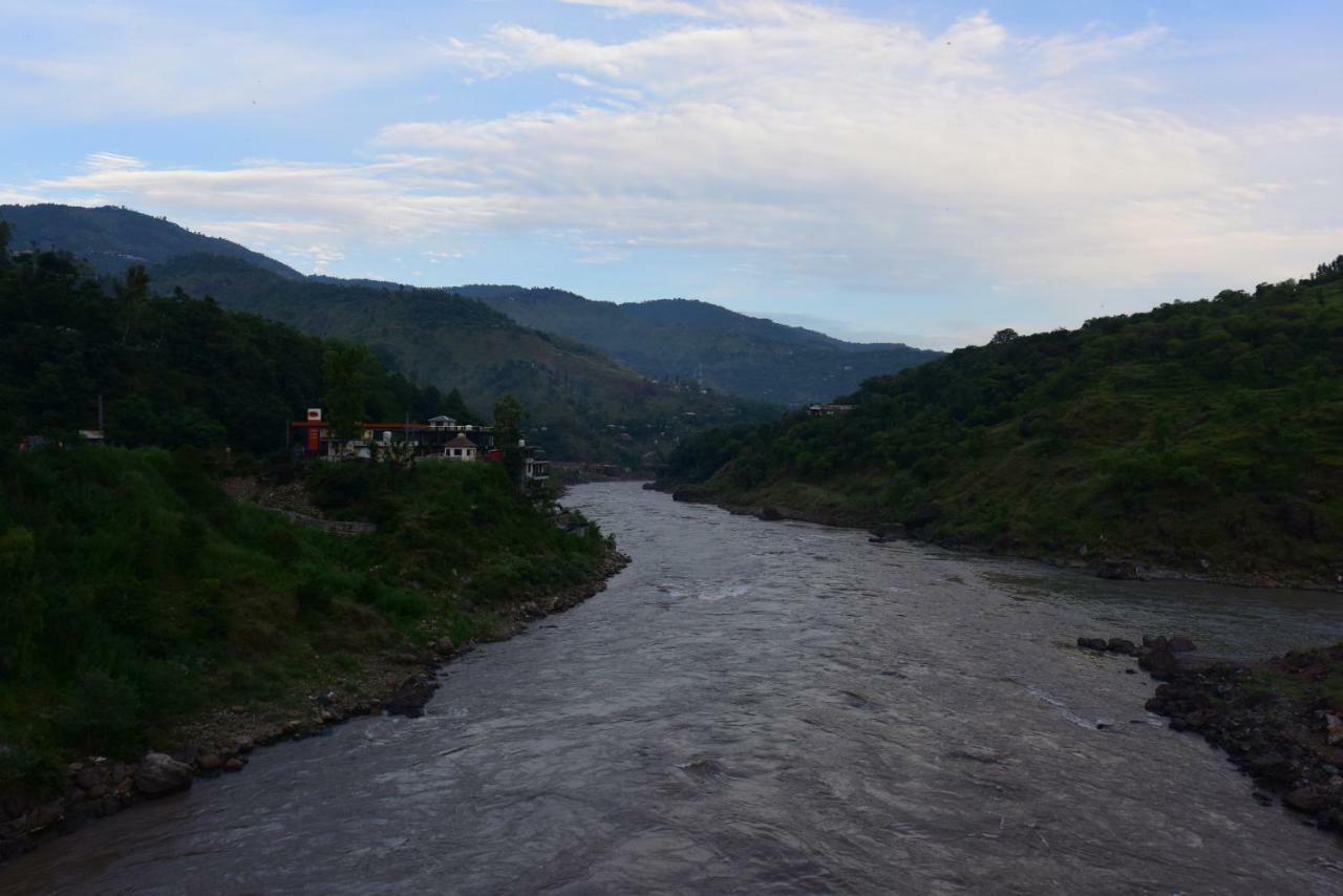 La Orilla Hotel&Restaurant Muzaffarabad Esterno foto
